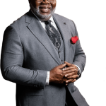 Bishop T.D. Jakes suffers health scare after Sunday service sermon